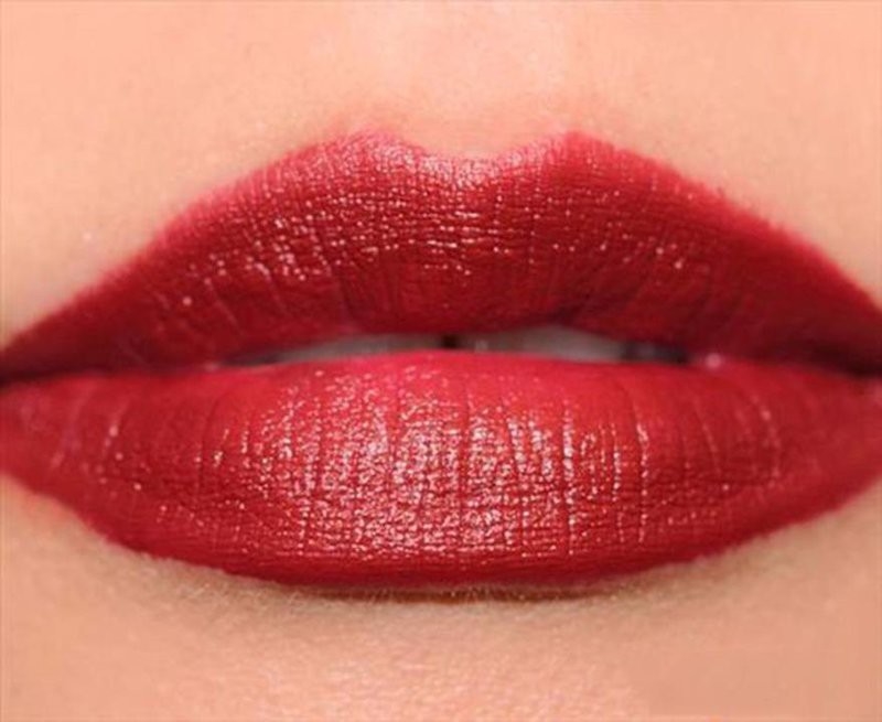 Son môi MAC Matte Lipstick Diva xách tay USA